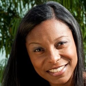 Meet your Posher, Ebonye